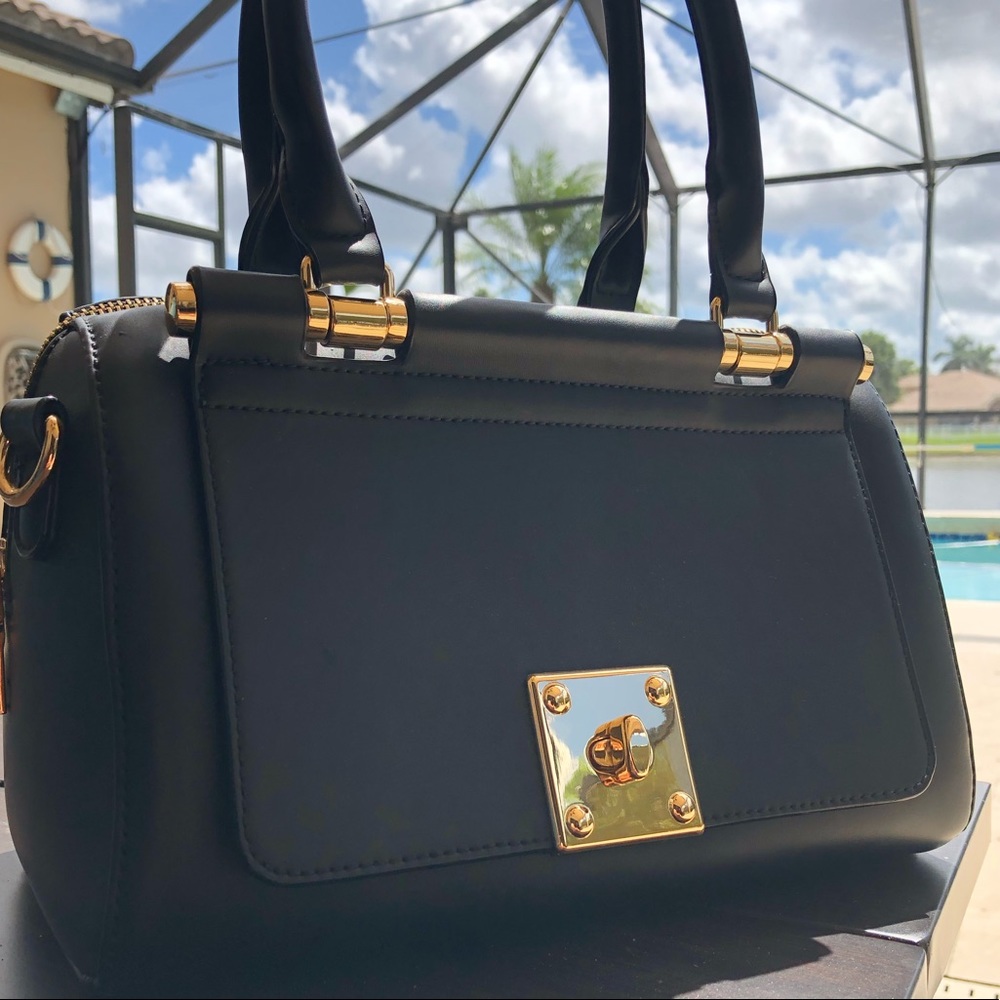 Everyday black purse